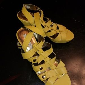 Cynthia Vincent Target yellow gladiator wedges 11
